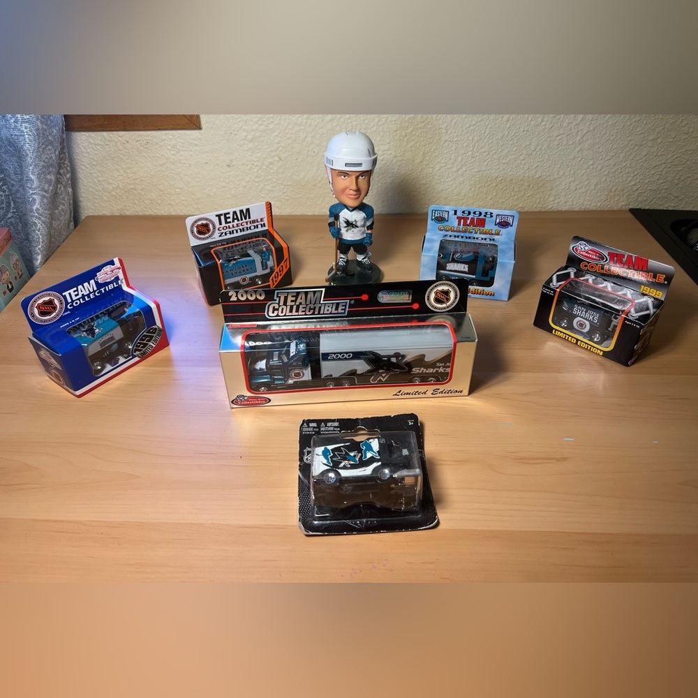 ‘96-2000 Hockey San Jose Sharks Collectibles 7 pc Bundle Bobblehead Zamboni Semi